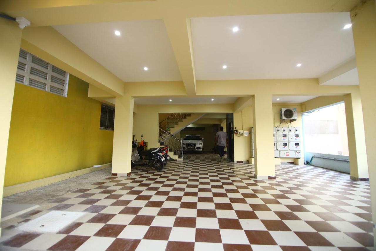 Sri Apartment Deluxe Room A3 Pondicherry Exterior photo